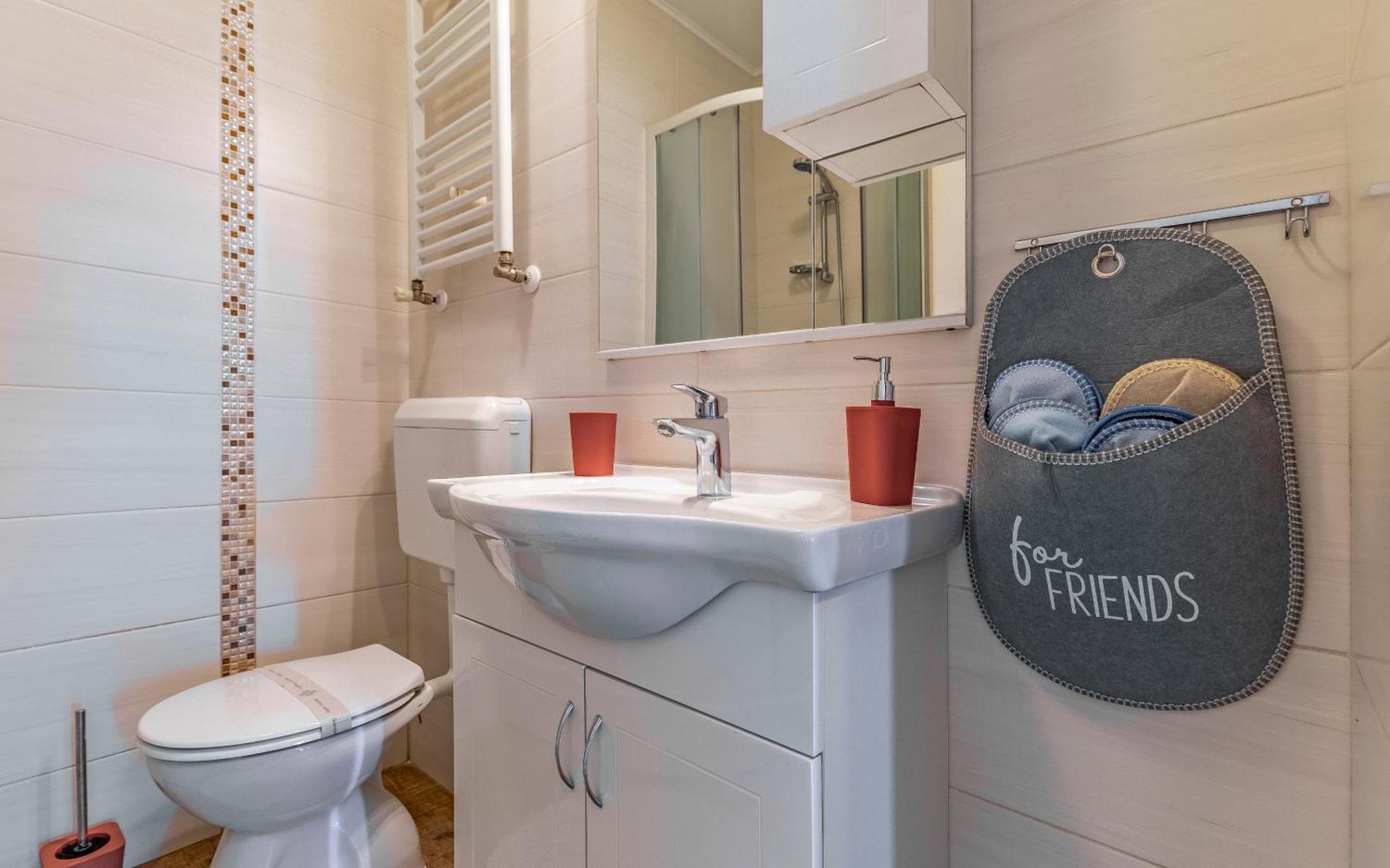 Big With Free Parking Apartmán